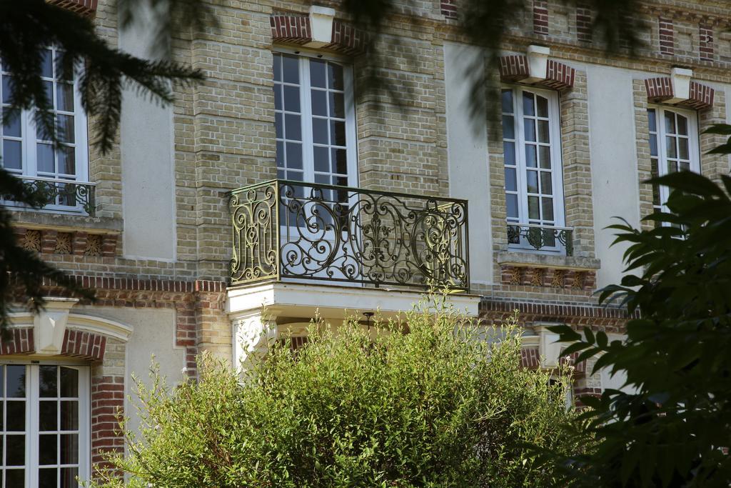 Manoir Le Mesnil Bed and Breakfast Saint-Martin-aux-Chartrains Εξωτερικό φωτογραφία