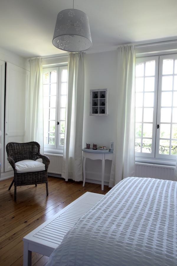 Manoir Le Mesnil Bed and Breakfast Saint-Martin-aux-Chartrains Εξωτερικό φωτογραφία