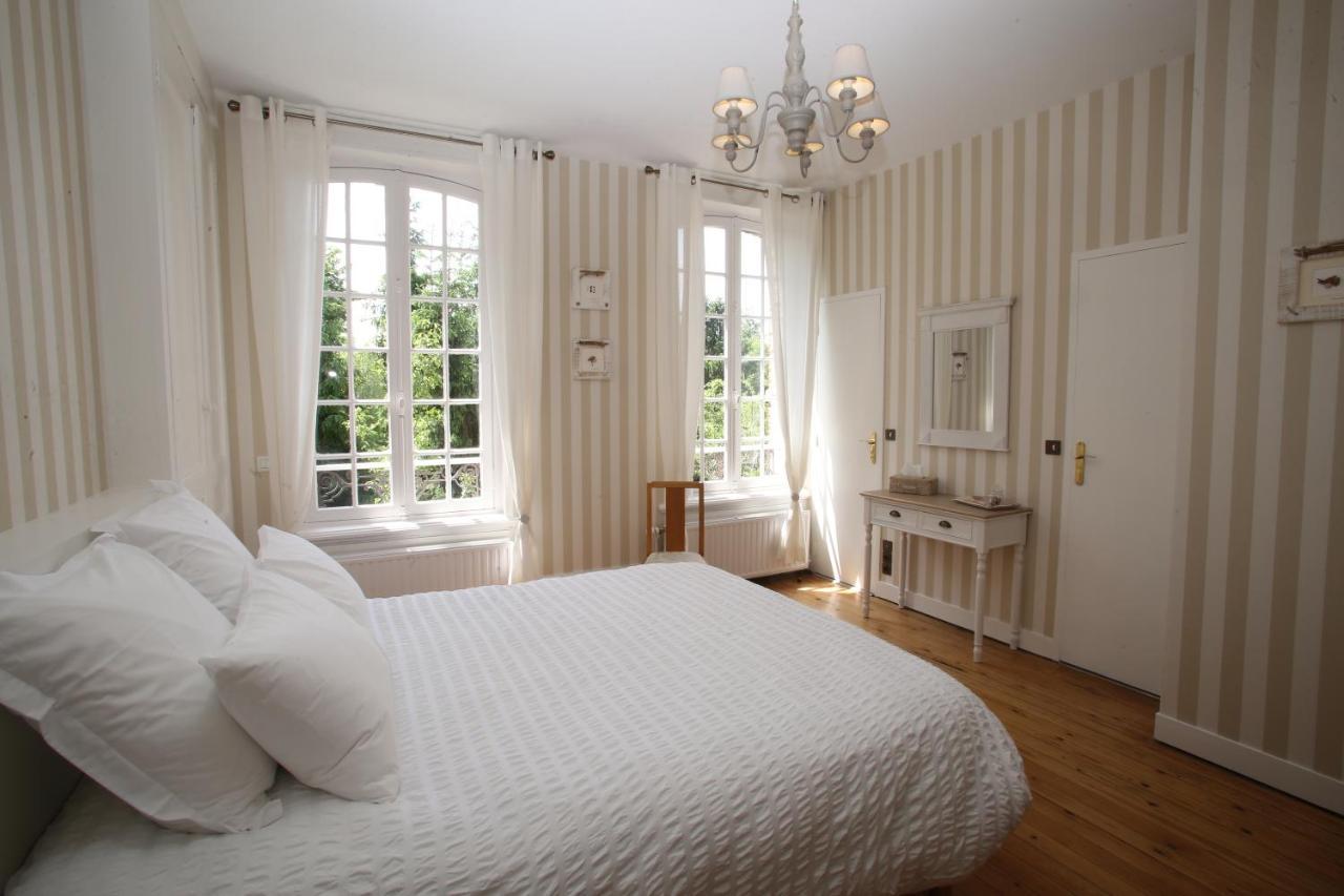 Manoir Le Mesnil Bed and Breakfast Saint-Martin-aux-Chartrains Εξωτερικό φωτογραφία